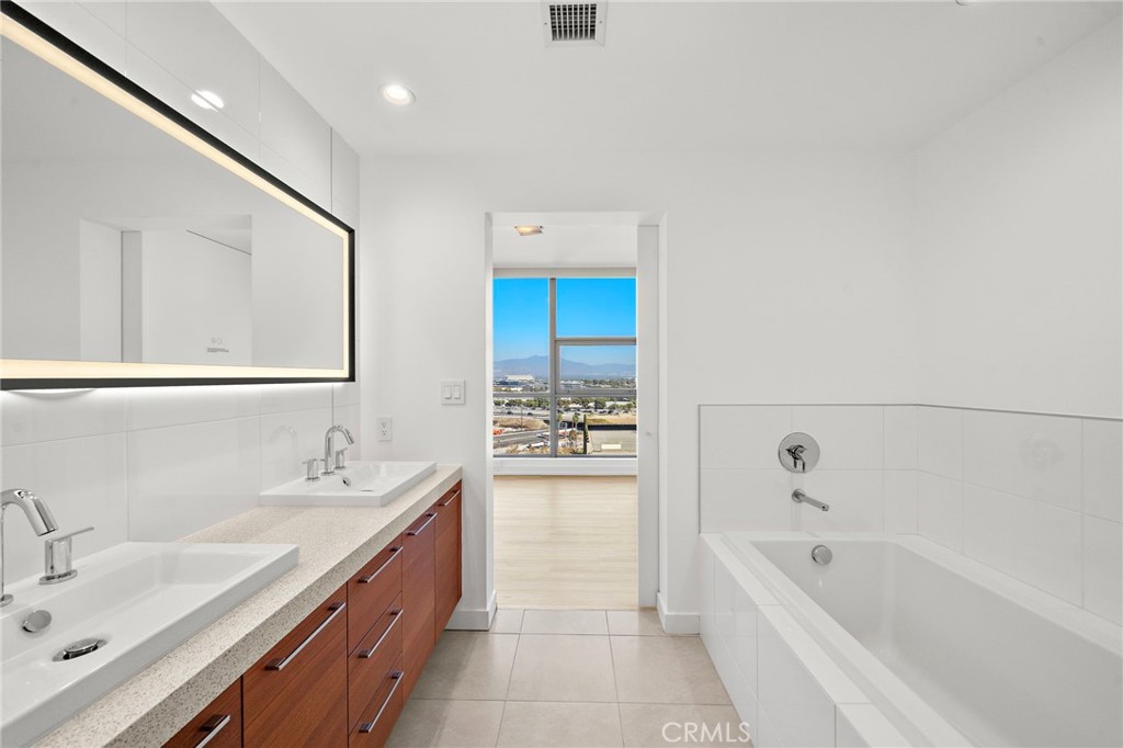 9 Macarthur Place 1102, Santa Ana CA 92707 - photo 24