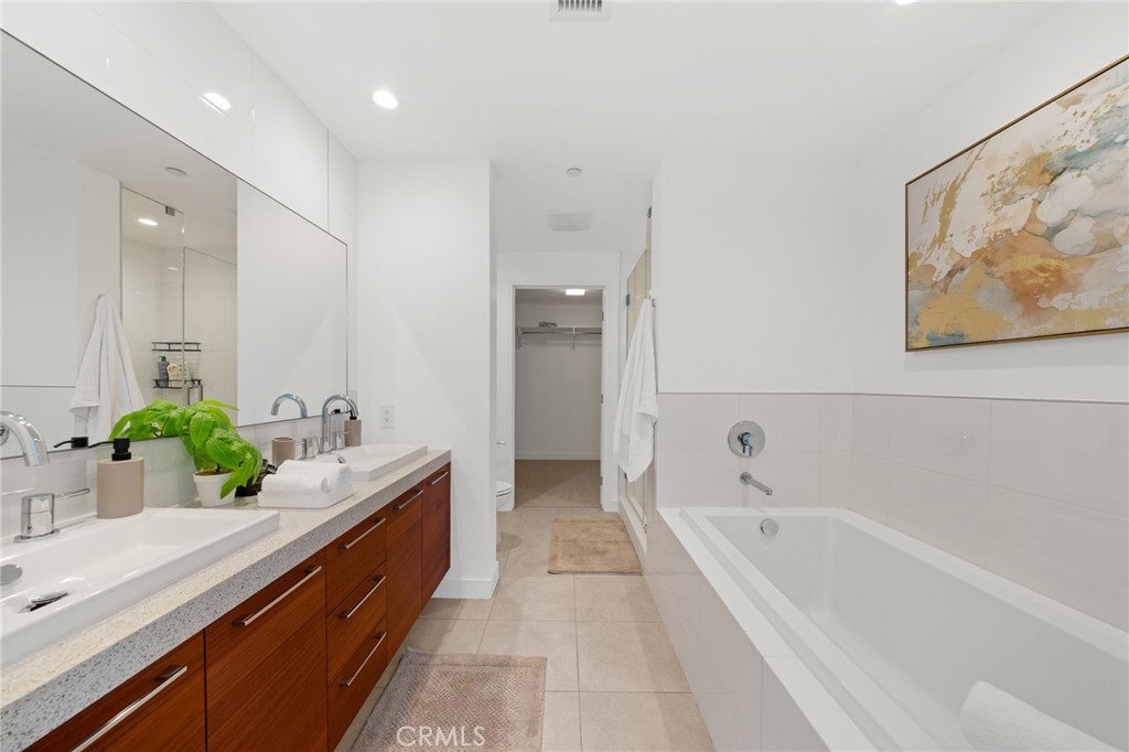 9 MacArthur Place N1405, Santa Ana CA 92707 - photo 12