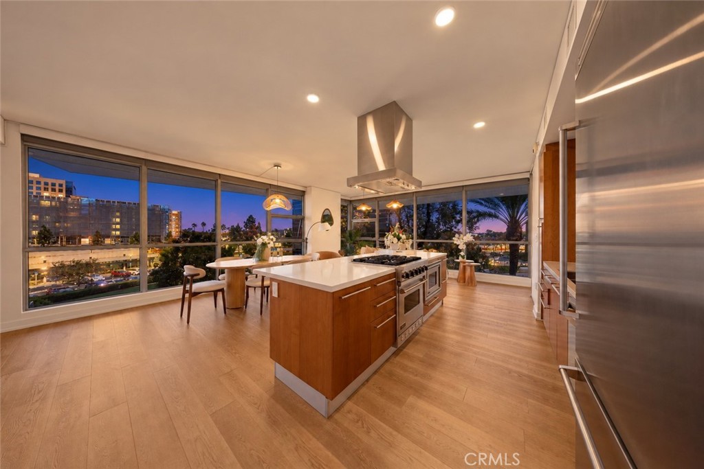 9 MacArthur Place N402, Santa Ana CA 92707 - photo 4