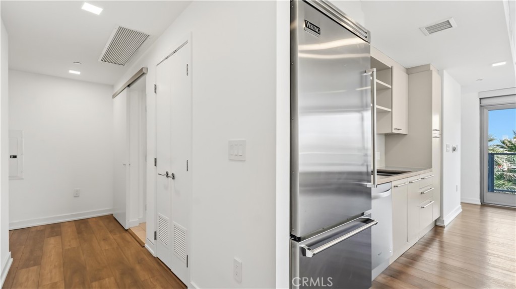 9 MacArthur Place N503, Santa Ana CA 92707 - photo 23