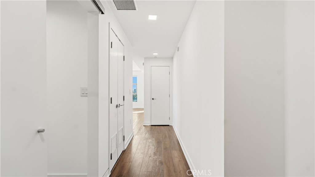 9 MacArthur Place N503, Santa Ana CA 92707 - photo 24