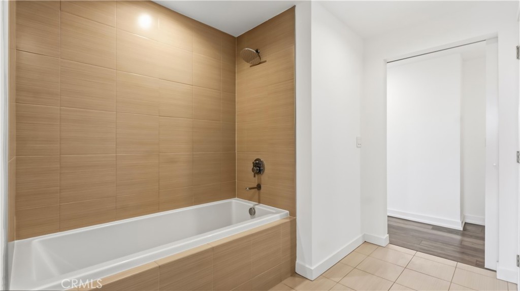 9 MacArthur Place N503, Santa Ana CA 92707 - photo 27