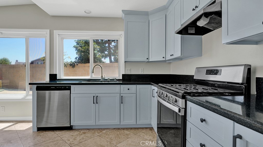 902 W Alpine, Santa Ana CA 92707 - photo 16