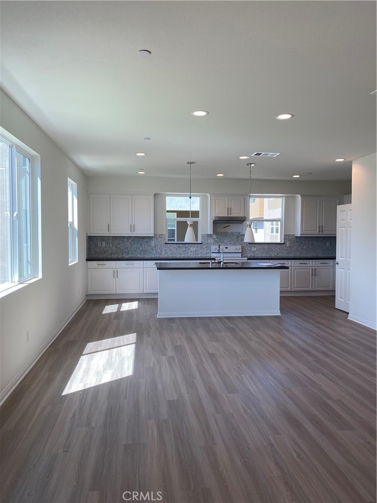 905 E 2nd, Santa Ana CA 92701 - photo 1