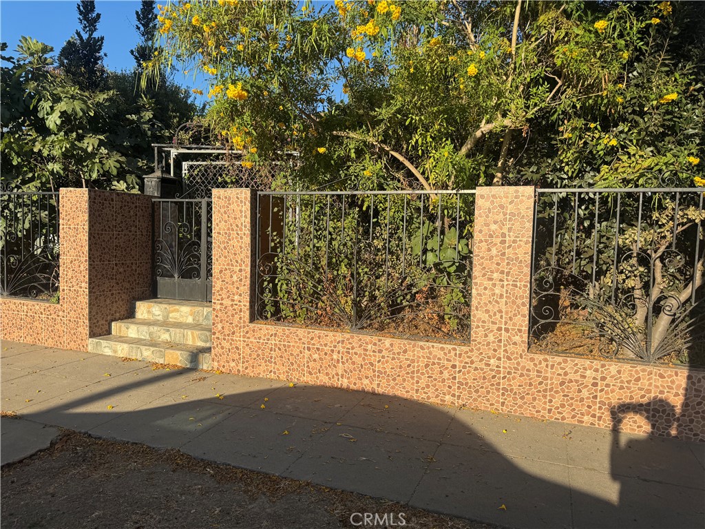 905 S Ross, Santa Ana CA 92701 - photo 1