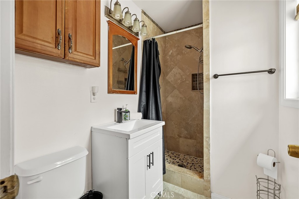 913 S Laurel, Santa Ana CA 92704 - photo 15