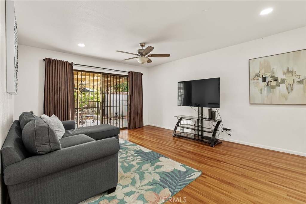 913 S Laurel, Santa Ana CA 92704 - photo 18