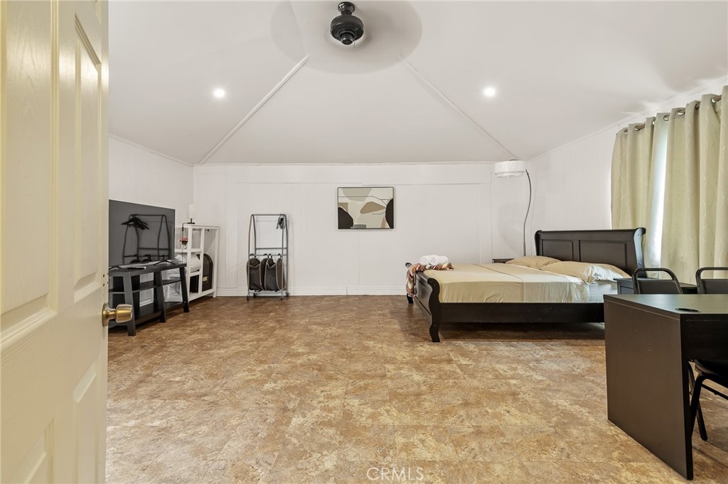 913 S Laurel, Santa Ana CA 92704 - photo 20