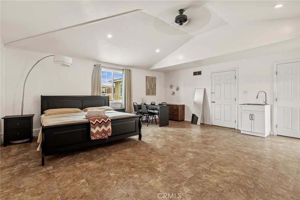 913 S Laurel, Santa Ana CA 92704 - photo 22