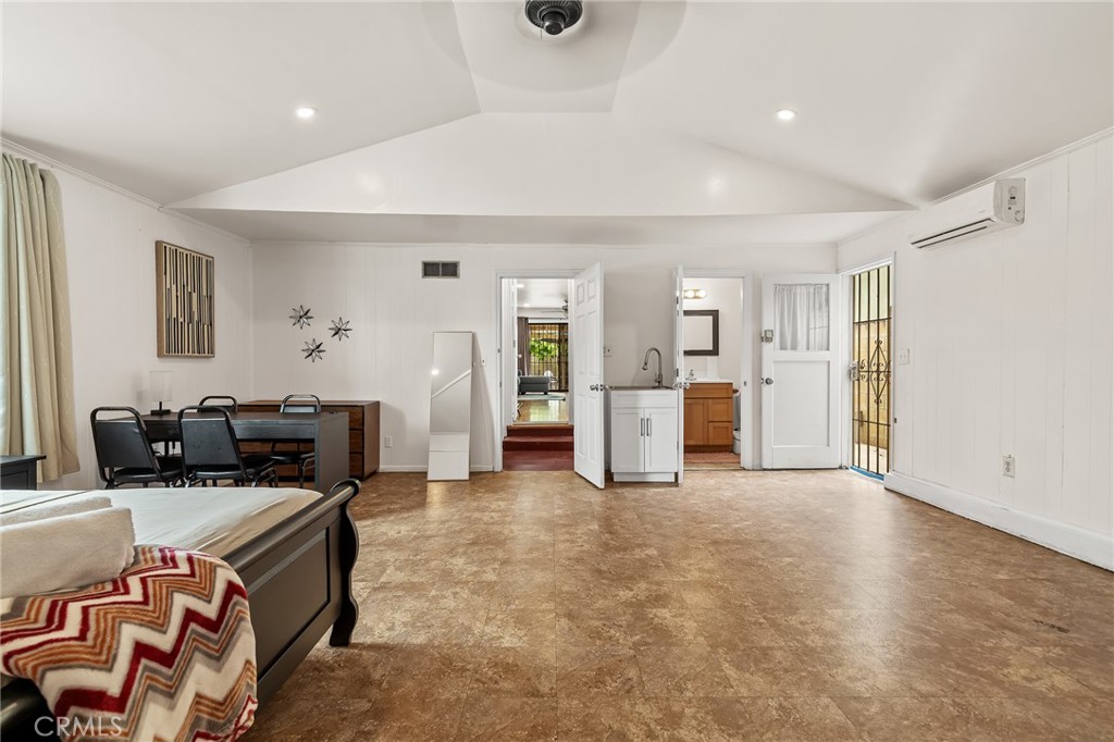 913 S Laurel, Santa Ana CA 92704 - photo 23