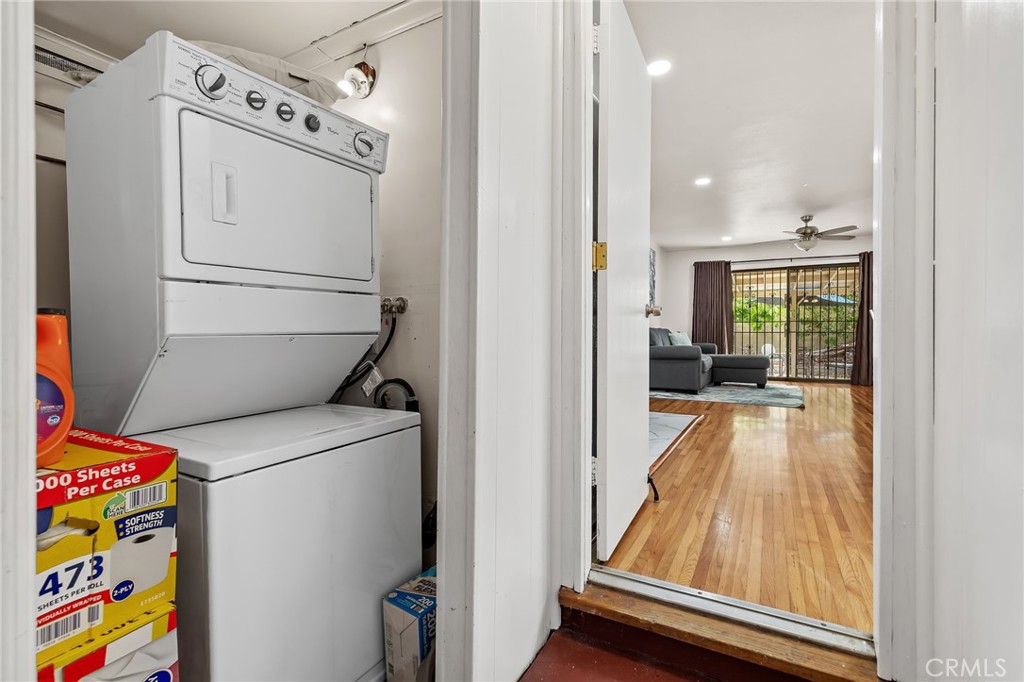 913 S Laurel, Santa Ana CA 92704 - photo 26