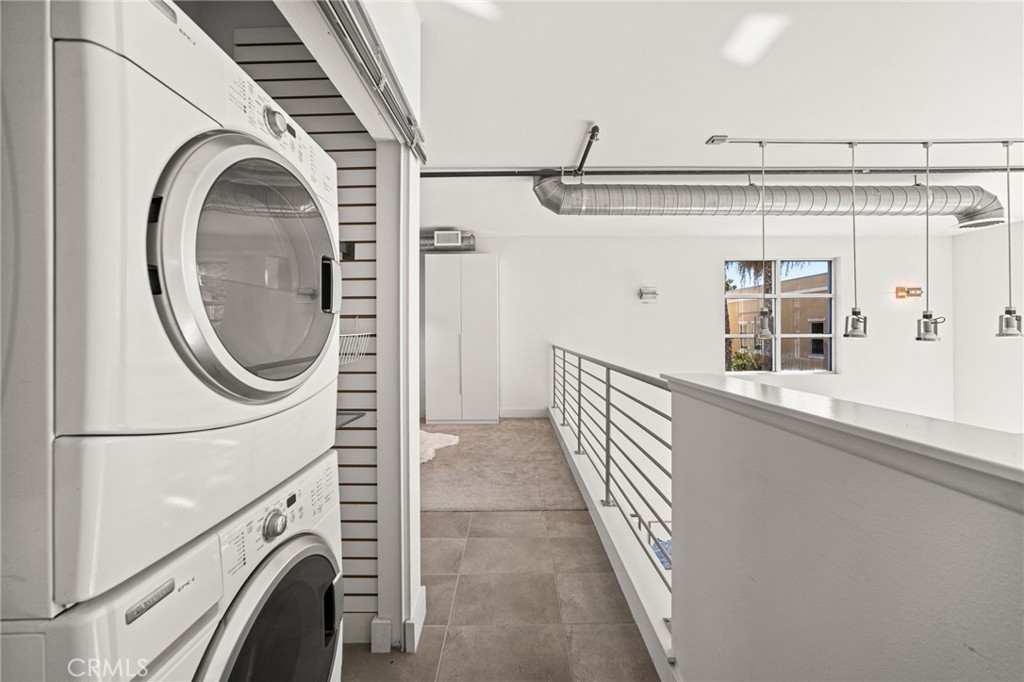 Laundry Closet - 918 E Civic Center Drive, Santa Ana CA 92701 - photo 38
