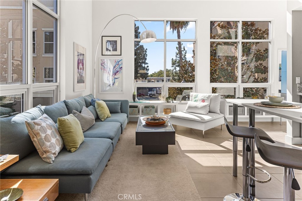 Second Floor Living Room - 918 E Civic Center, Santa Ana CA 92701 - photo 16