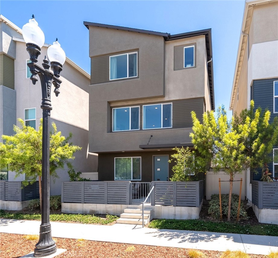 Front Exterior - 924 E 3rd Street, Santa Ana CA 92701 - photo 1