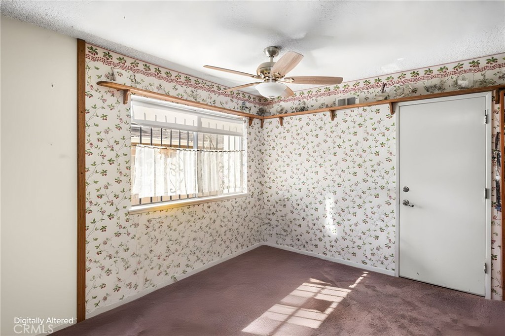 Furniture and belongings digitally removed - 927 S Laurel, Santa Ana CA 92704 - photo 16