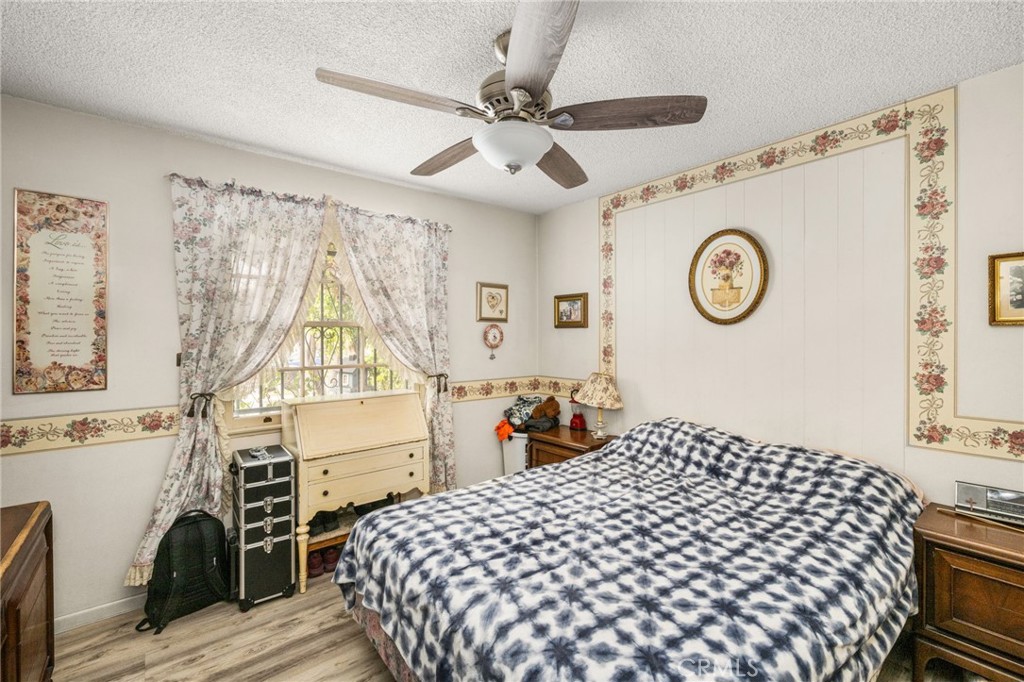 927 S Laurel, Santa Ana CA 92704 - photo 25