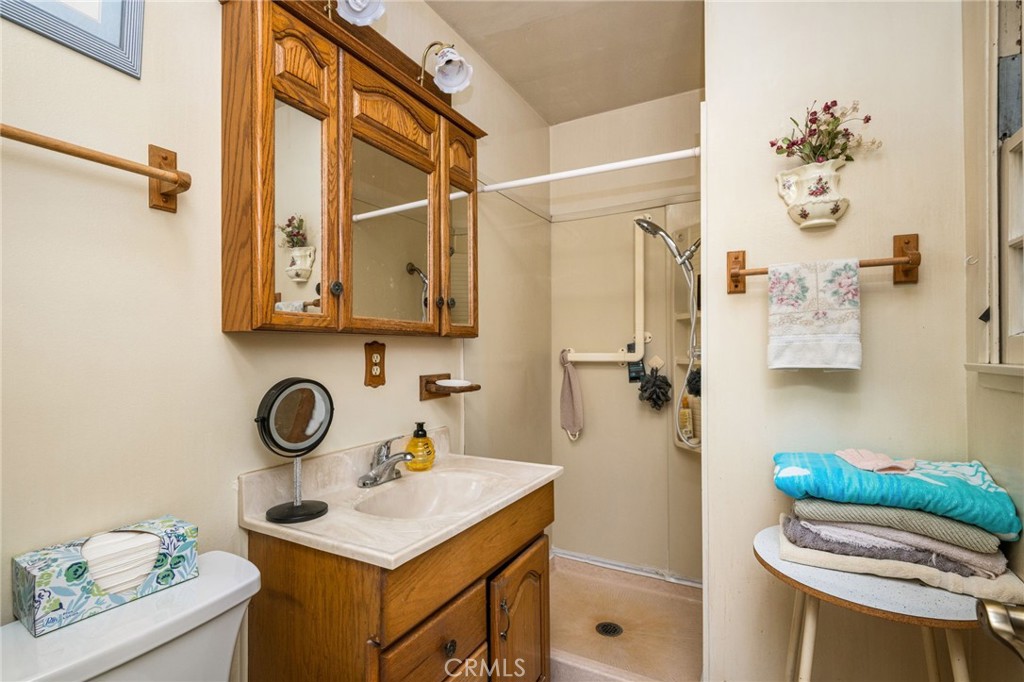 927 S Laurel, Santa Ana CA 92704 - photo 28