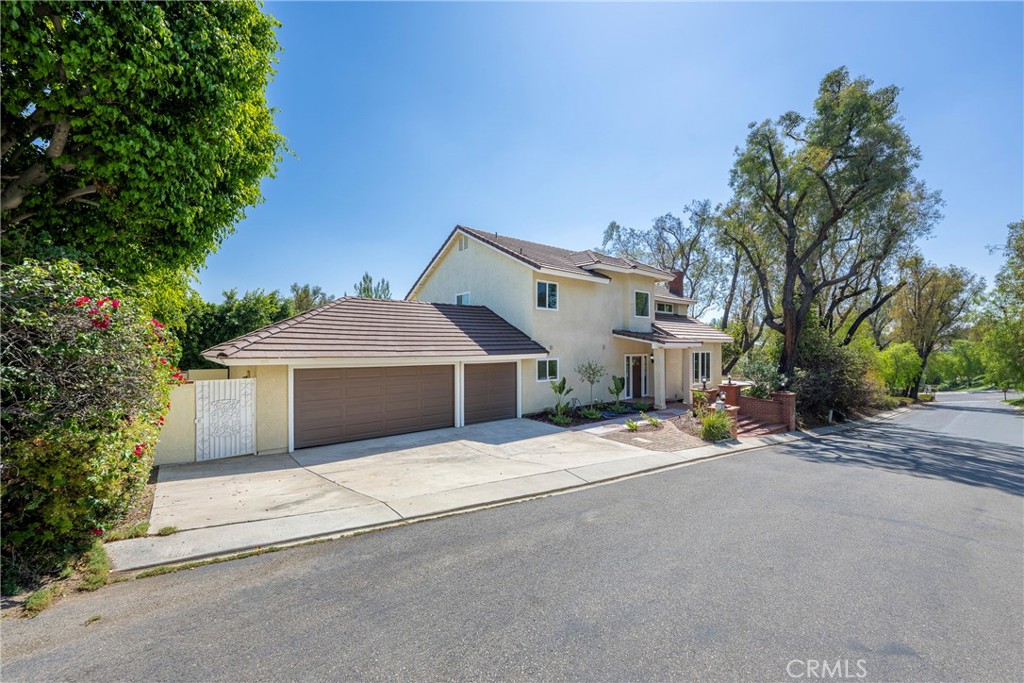 9821 Sunrise Lane, Santa Ana CA 92705 - photo 2