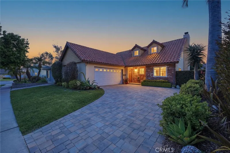 105 Harvard Lane, Seal Beach, CA 90740