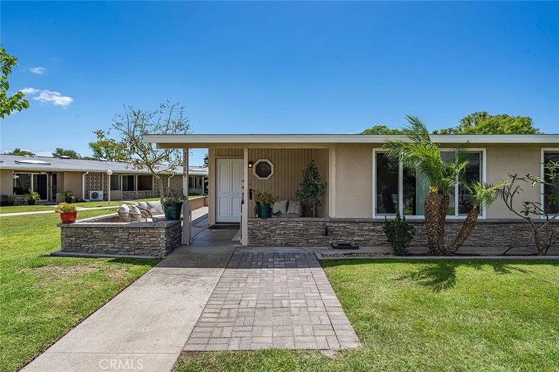 1125 Northwood 235L, Seal Beach, CA 90740