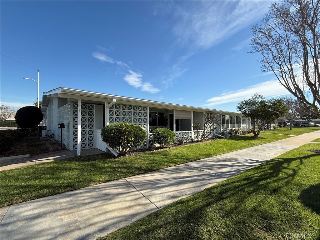 1200 Canoe Brook Dr., M3-19F, Seal Beach CA 90740 - photo 1