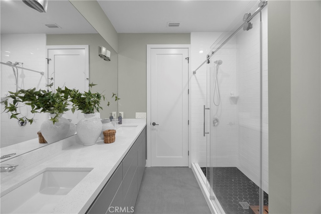 1205 Crestview, Seal Beach CA 90740 - photo 38