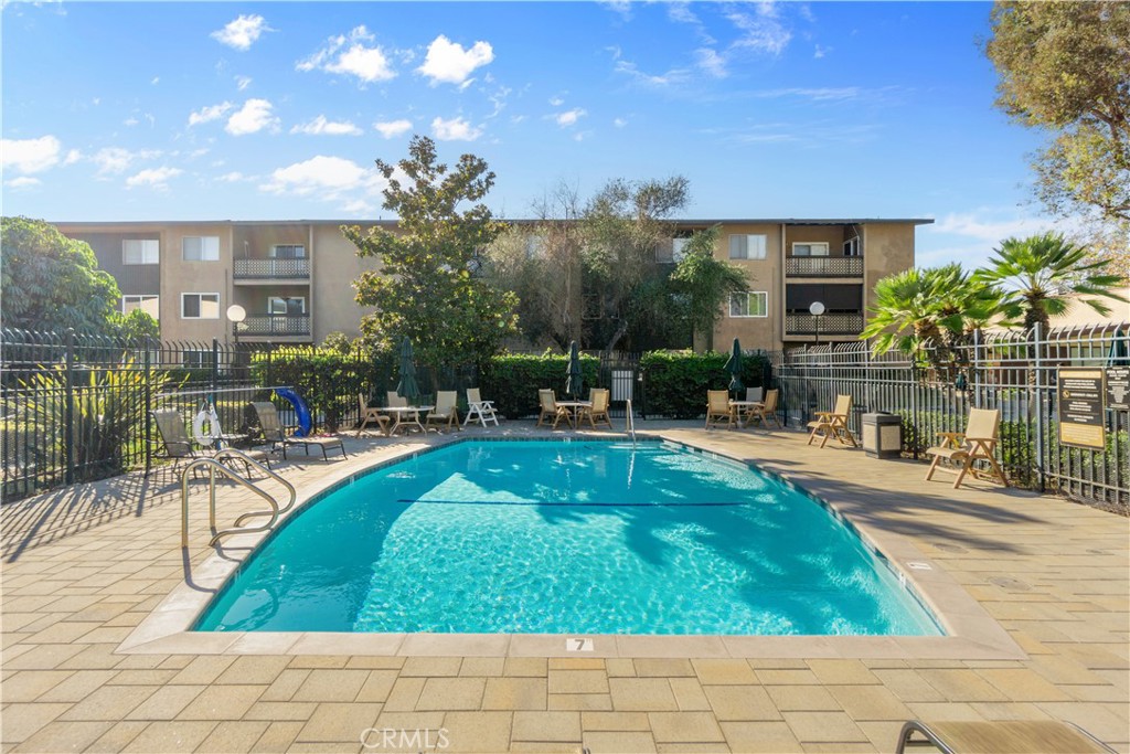 A second smaller pool is located next to the picnic area. - 12200 Montecito Road B112, Seal Beach CA 90740 - photo 28