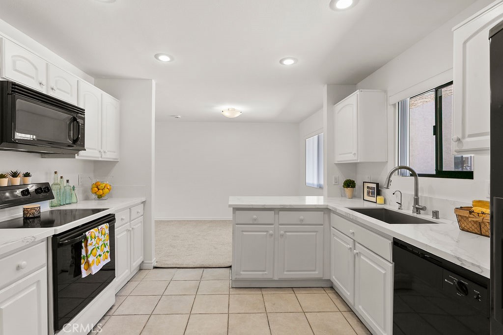 New Countertops - 12400 Montecito Road 222, Seal Beach CA 90740 - photo 1