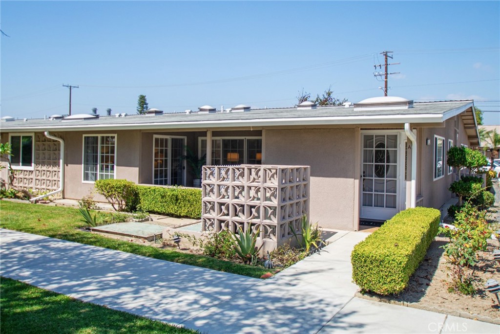 1260 Oakmont Rd., M6-53A, Seal Beach CA 90740 - photo 2