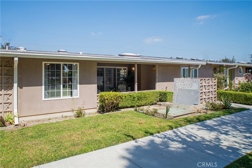 1260 Oakmont Rd., M6-53A, Seal Beach CA 90740 - photo 3