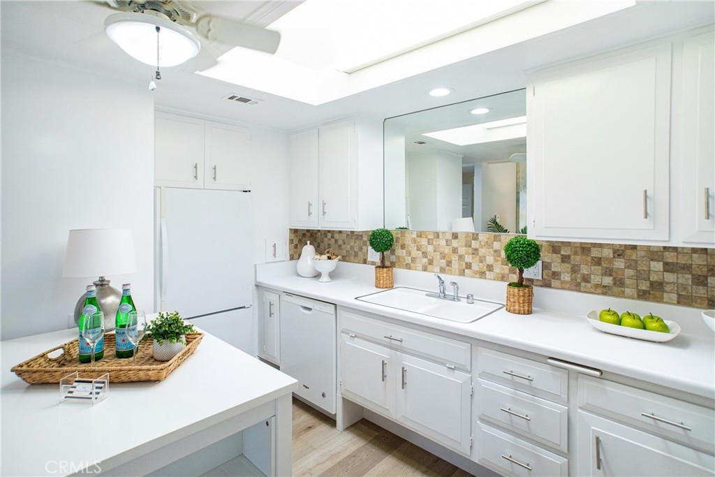 1260 Oakmont Rd., M6-53A, Seal Beach CA 90740 - photo 24