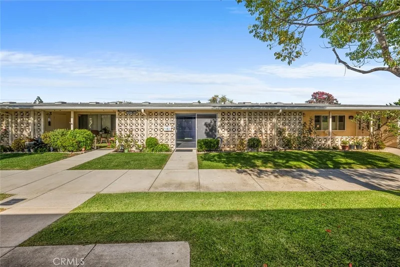 1280 Knollwood Road 40B, Seal Beach, CA 90740