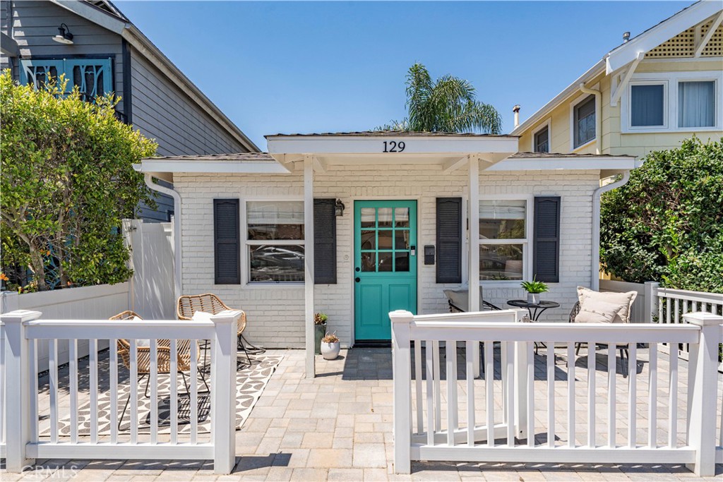 Charming front patio! - 129 14th, Seal Beach CA 90740 - photo 1
