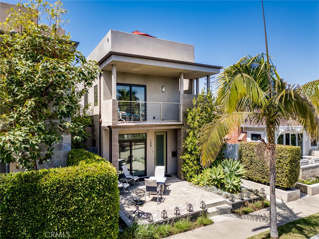 129 Dolphin, Seal Beach CA 90740 - photo 1
