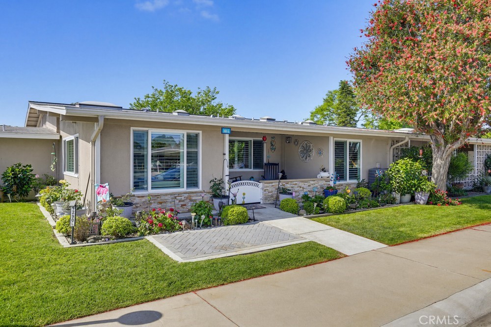 1290 M7-161L Northwood Road, Seal Beach CA 90740 - photo 1