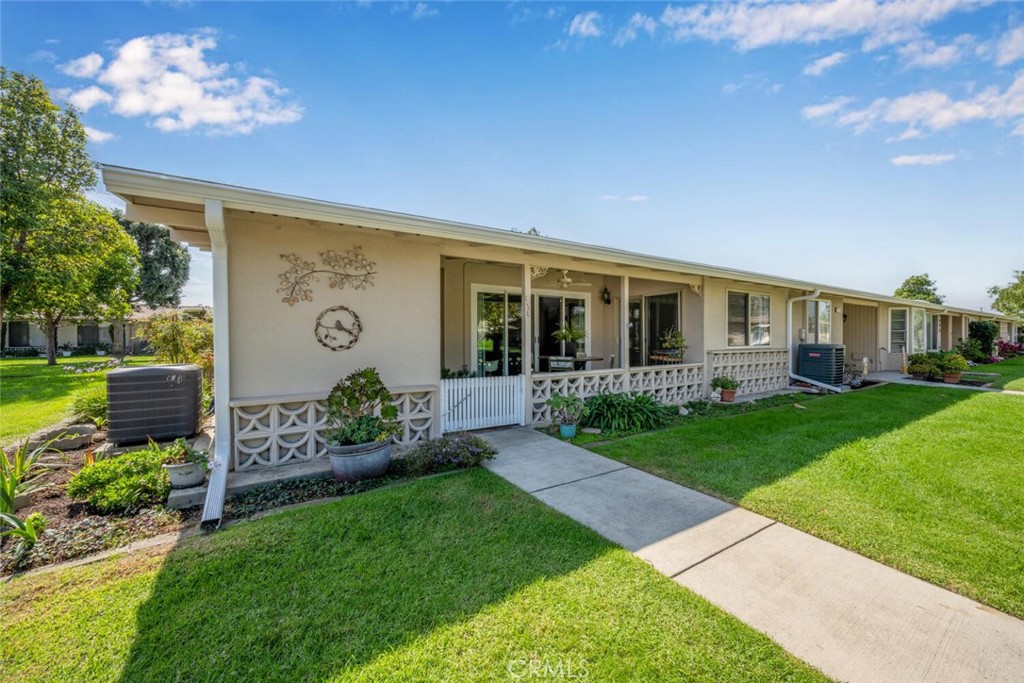 13061 Del Monte Drive 277L, Seal Beach CA 90740 - photo 1
