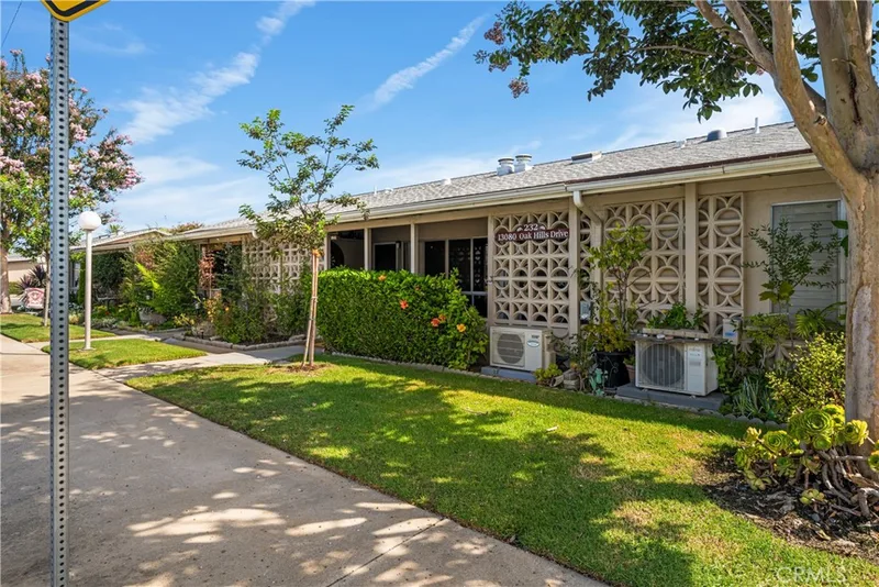 13080 Oak Hills Drive 232D, Seal Beach