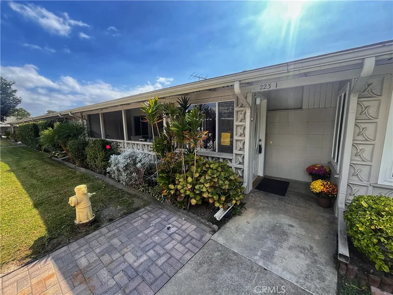 13081 Oak Hills Dr., M9-223I, Seal Beach, CA 90740