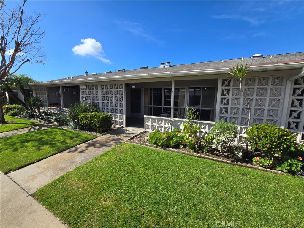 13121 Oakhills Drive 233J, Seal Beach CA 90740 - photo 1