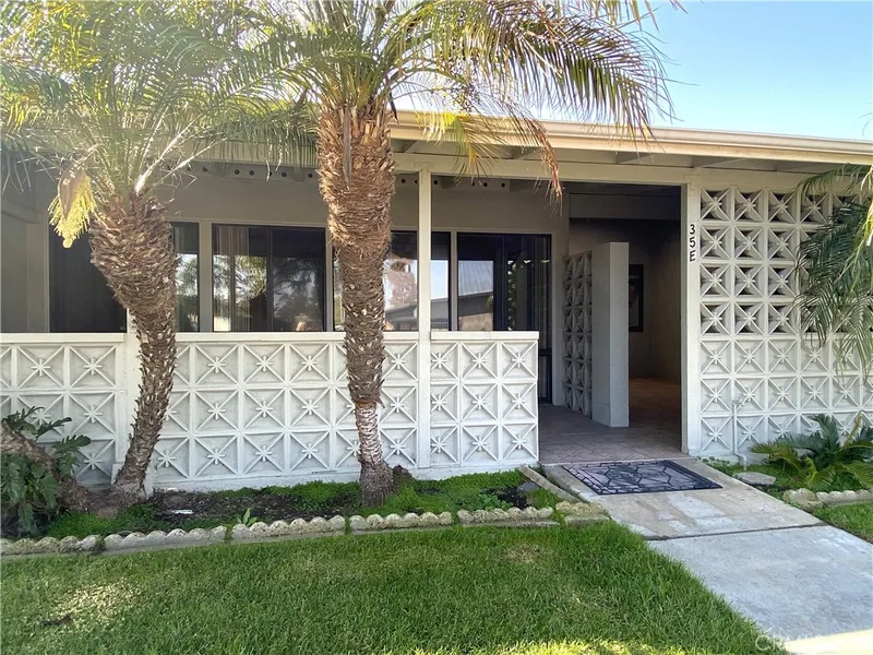 13265 Del Monte Dr., M12-35E, Seal Beach, CA 90740