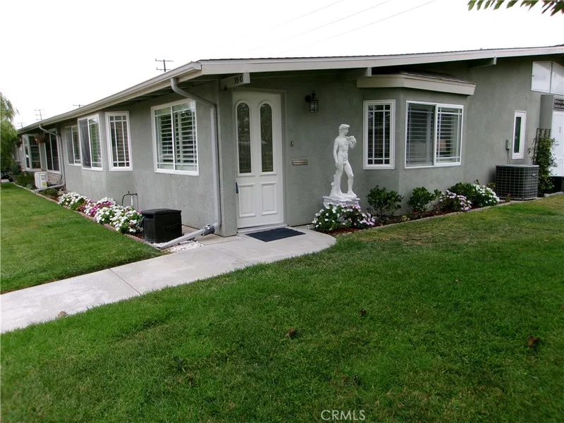 13265 Del Monte Dr., M12-35G, Seal Beach, CA 90740
