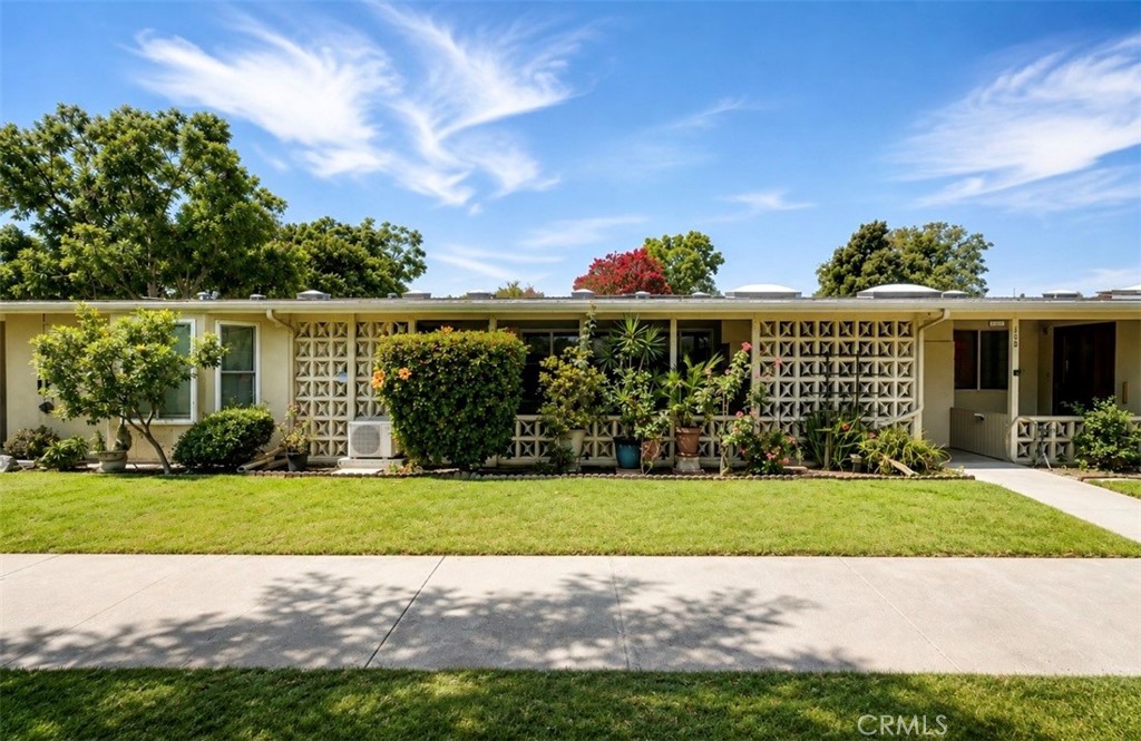 13311 Twin Hills Dr., M12-55E, Seal Beach CA 90740 - photo 1