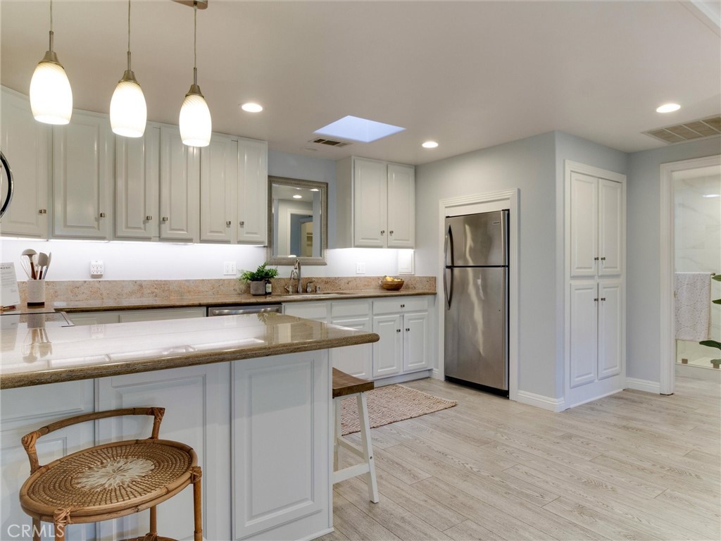 13361 St Andrews Drive 129-D, Seal Beach CA 90740 - photo 9