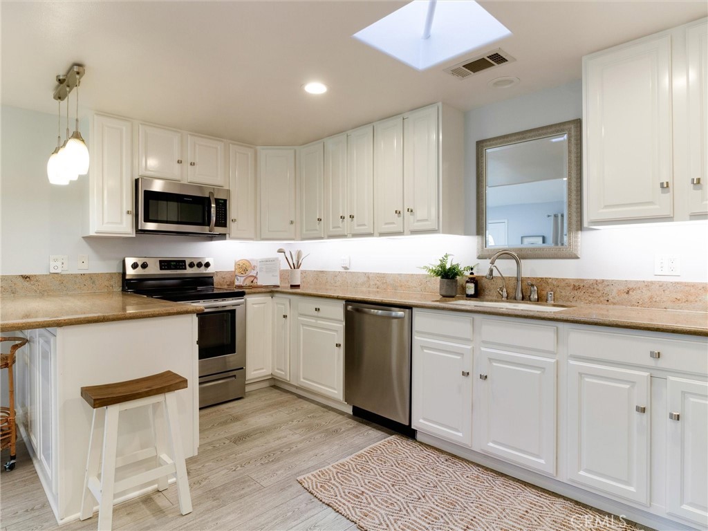 13361 St Andrews Drive 129-D, Seal Beach CA 90740 - photo 10