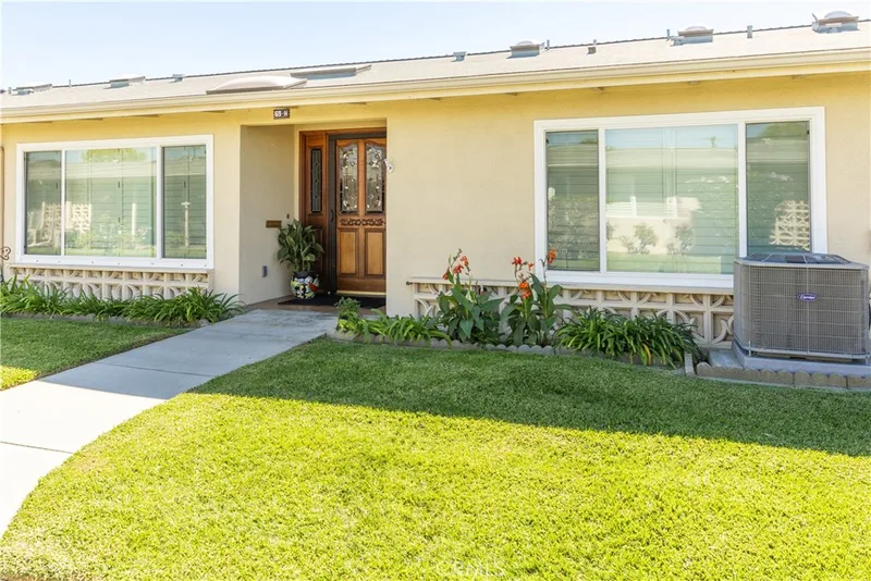 13370 St. Andrews Dr. #69h (M12), Seal Beach