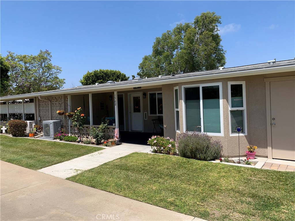 1340 Kenwood Rd., M7-156E, Seal Beach CA 90740 - photo 1