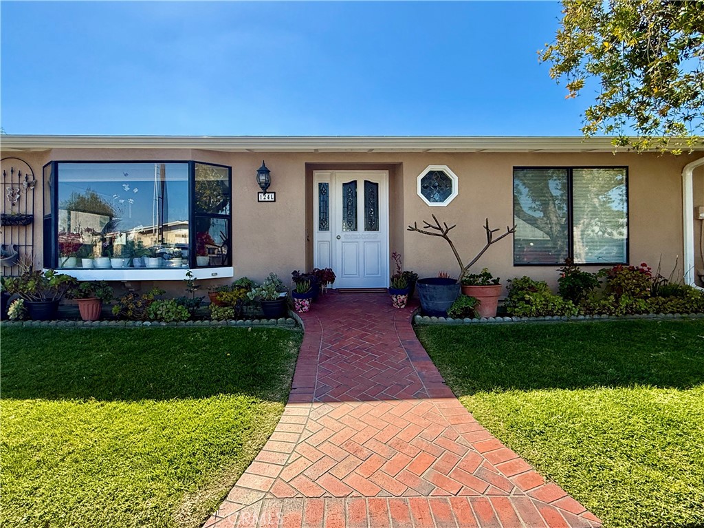 13451 St. Andrews Dr. 124L - Mutual 5 - 13451 St. Andrews Dr M5-124L, Seal Beach CA 90740 - photo 1