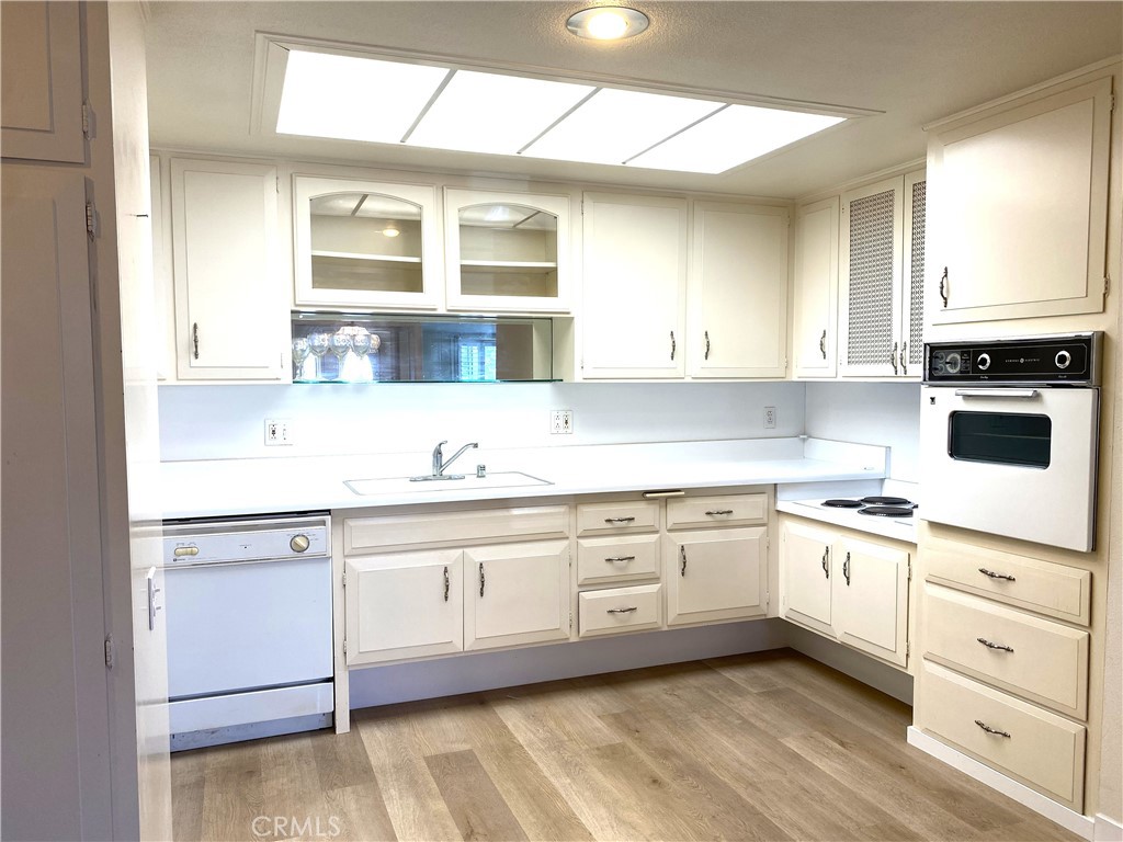 13500 SE Wentworth Ln., M5-121A, Seal Beach CA 90740 - photo 9