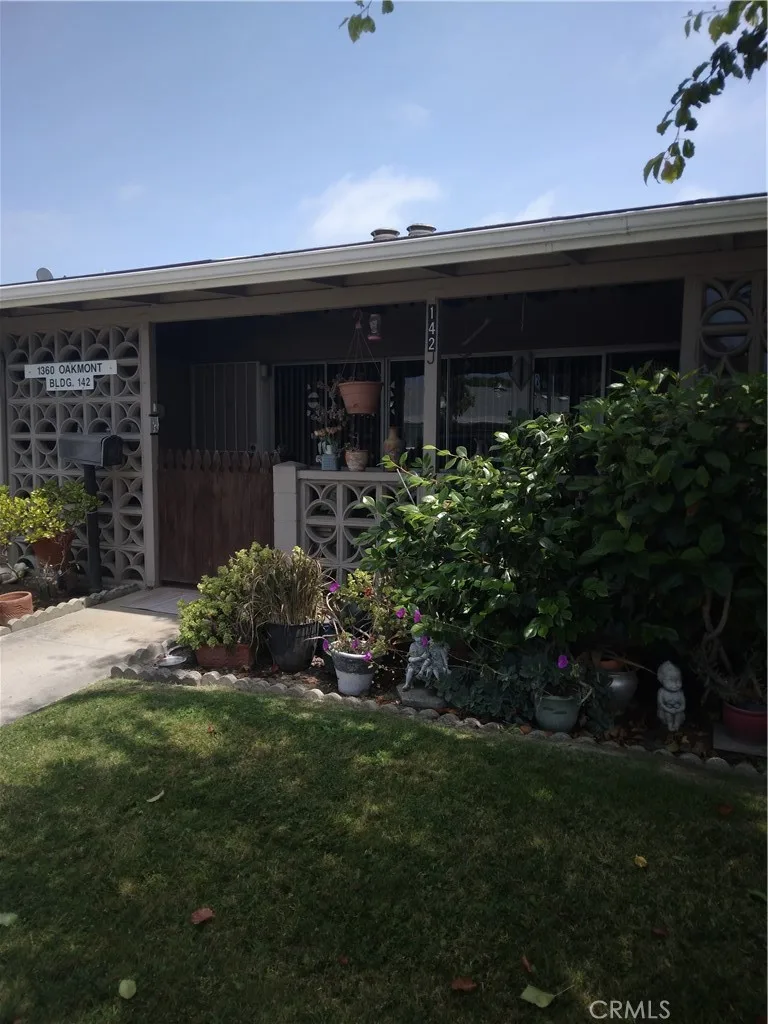1360 Oakmont Rd 142J M-6 142J M6, Seal Beach, CA 90740