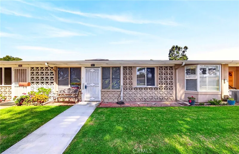 13610 Burning tree Lane 3J, Seal Beach, CA 90740